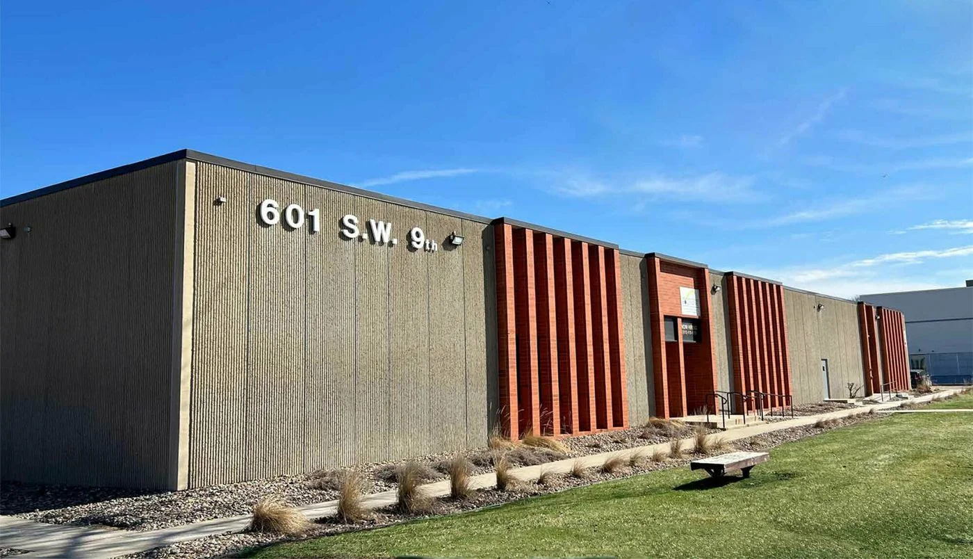 Photo 1 of 601 SW 9th St, Des Moines, IA 50309