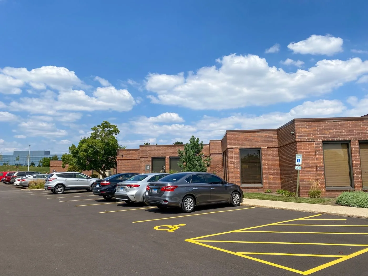 Photo-2 of 125 Windsor Dr, Oak Brook, IL 60523