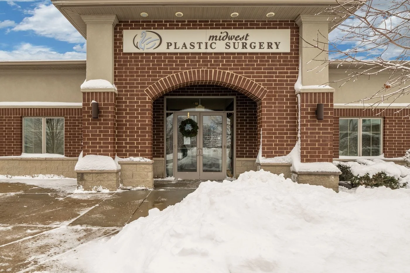 Photo 2 of 1474 Merchant Dr, Algonquin, IL 60102