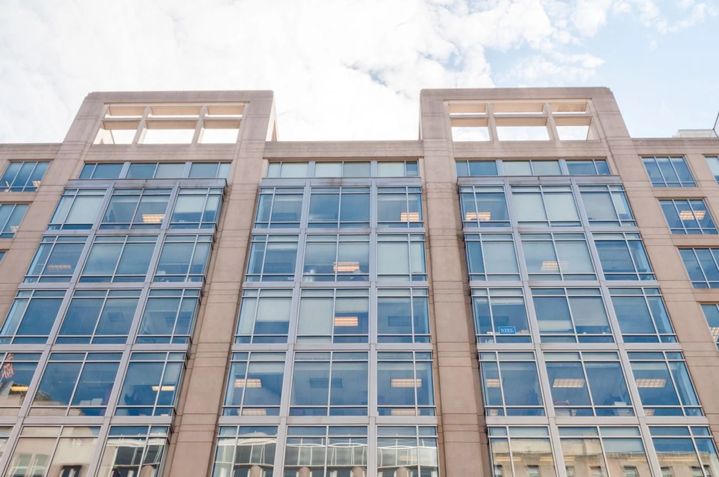 Photo 2 of 1750 H St NW, Washington, DC 20006