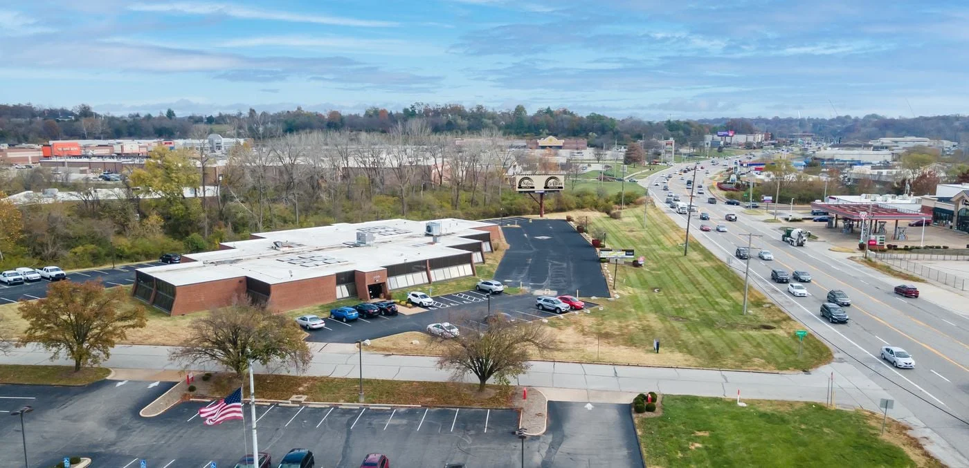 Photo-2 of 13975 Manchester Rd, Ballwin, MO 63011