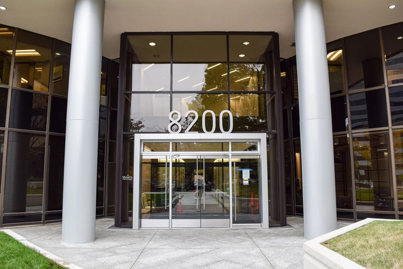 Photo 2 of 8200 Greensboro Dr, McLean, VA 22102