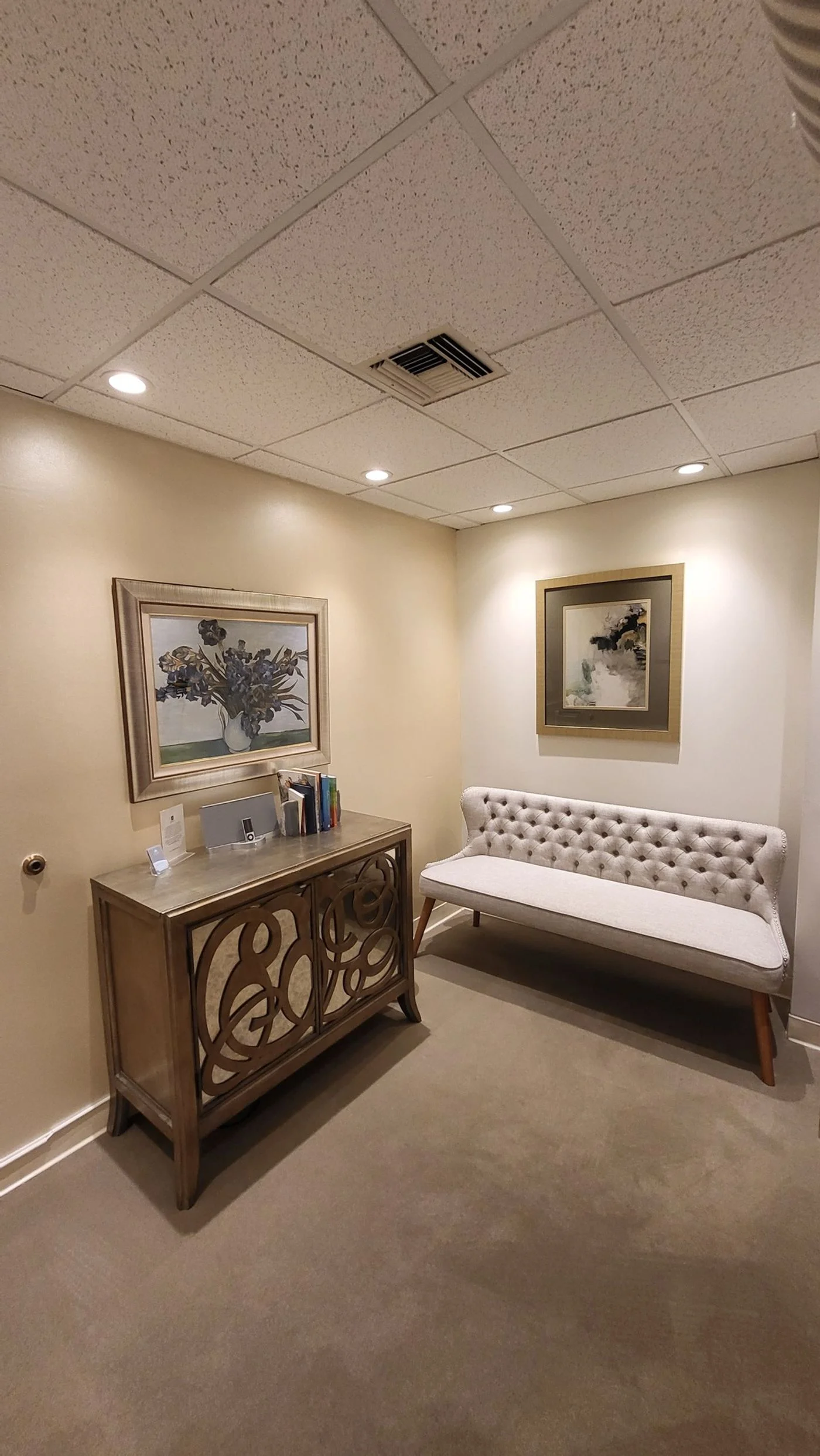 Photo 2 of 595 E Colorado Blvd, Pasadena, CA 91101