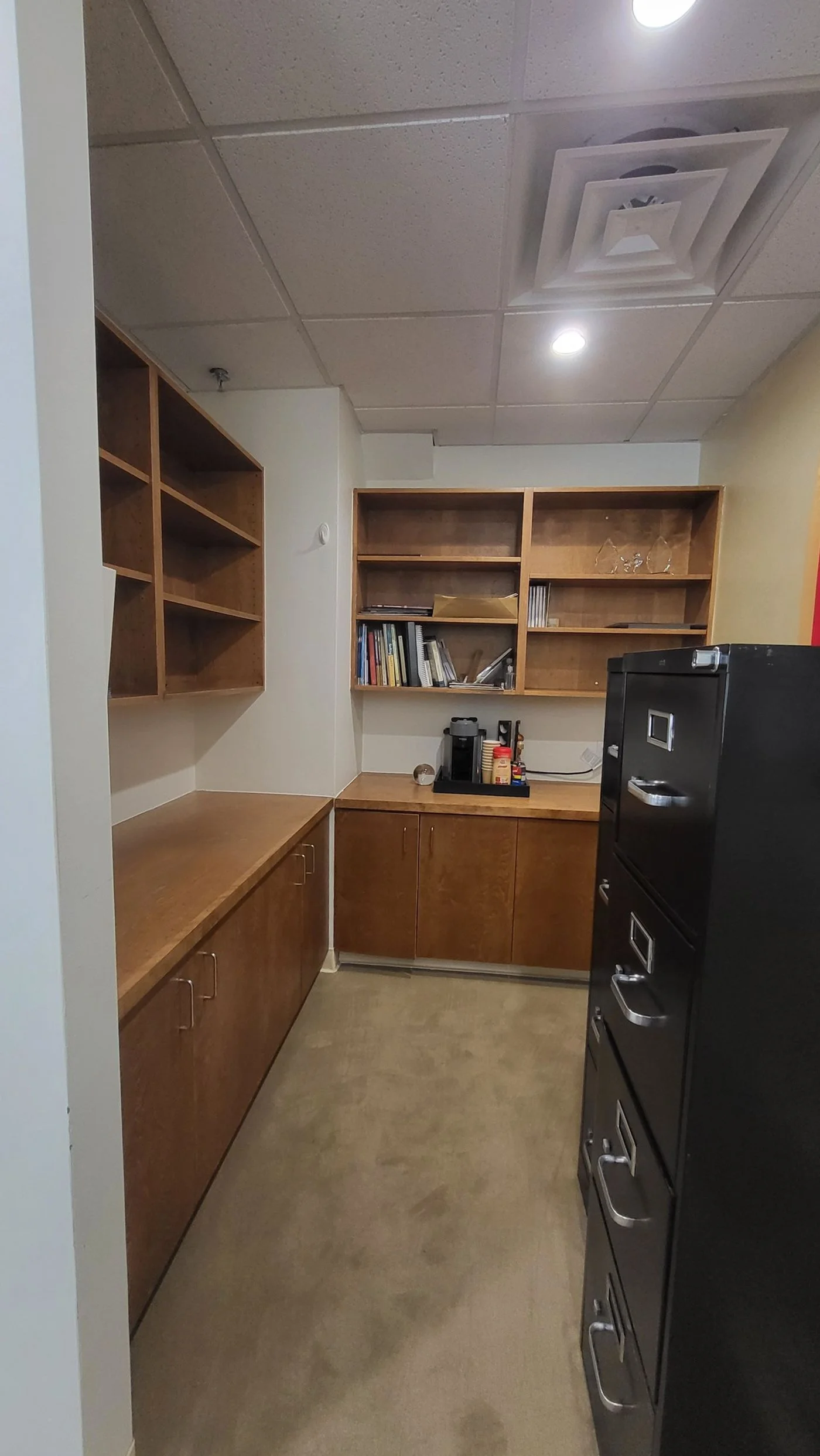 Photo 3 of 595 E Colorado Blvd, Pasadena, CA 91101