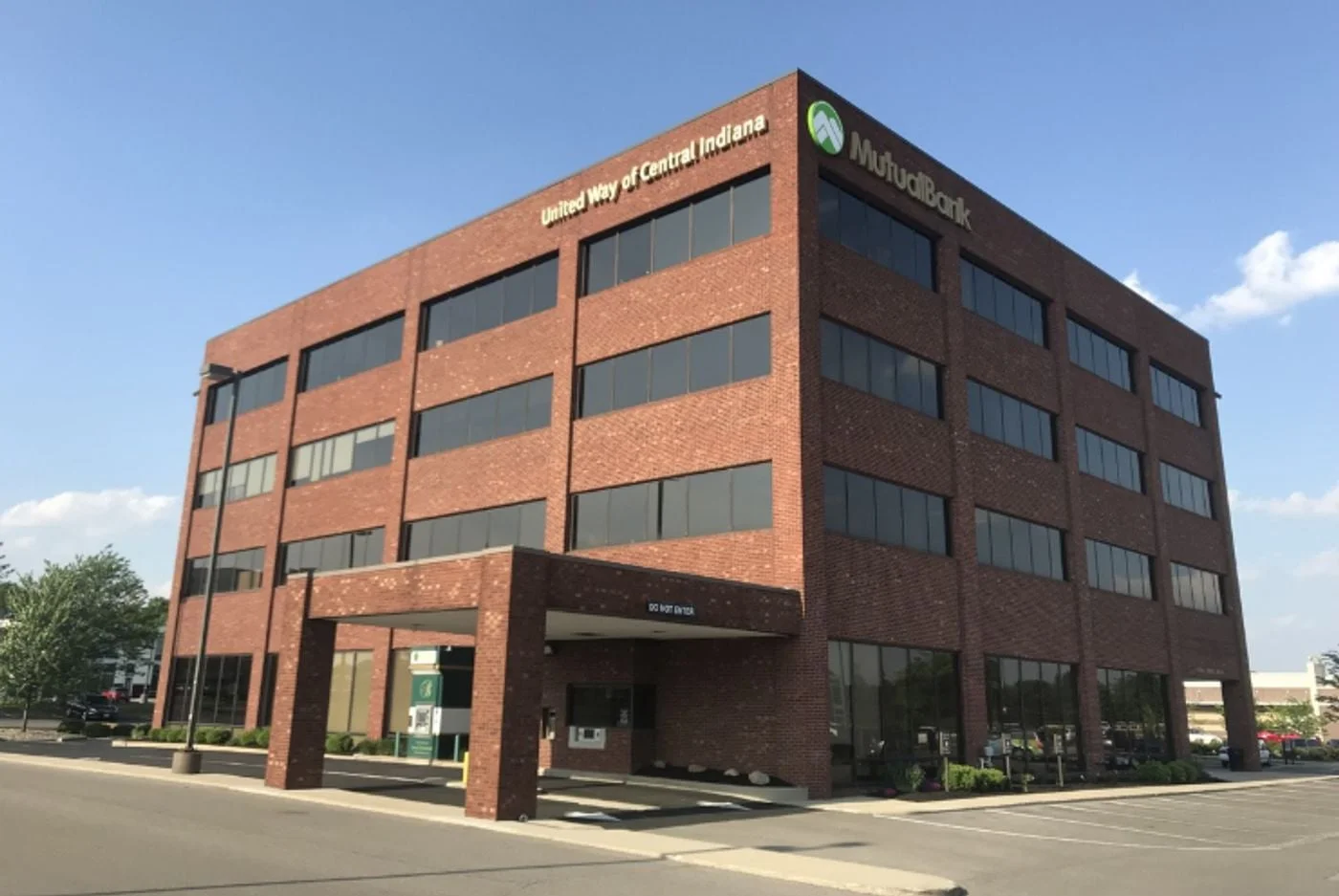 Photo 1 of 650 E Carmel Dr, Carmel, IN 46032