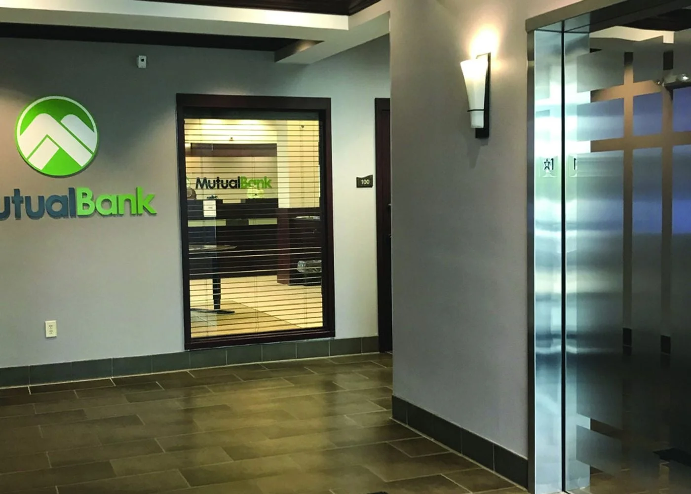 Photo 3 of 650 E Carmel Dr, Carmel, IN 46032