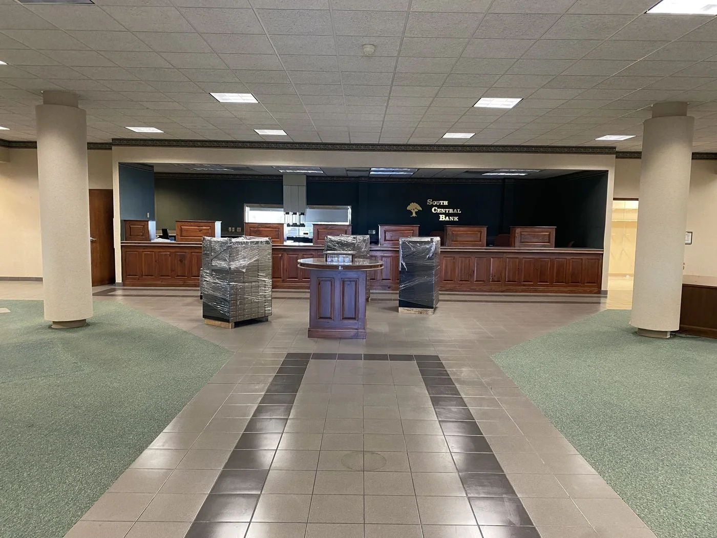 Photo 2 of 300 Southtown Blvd, Owensboro, KY 42303