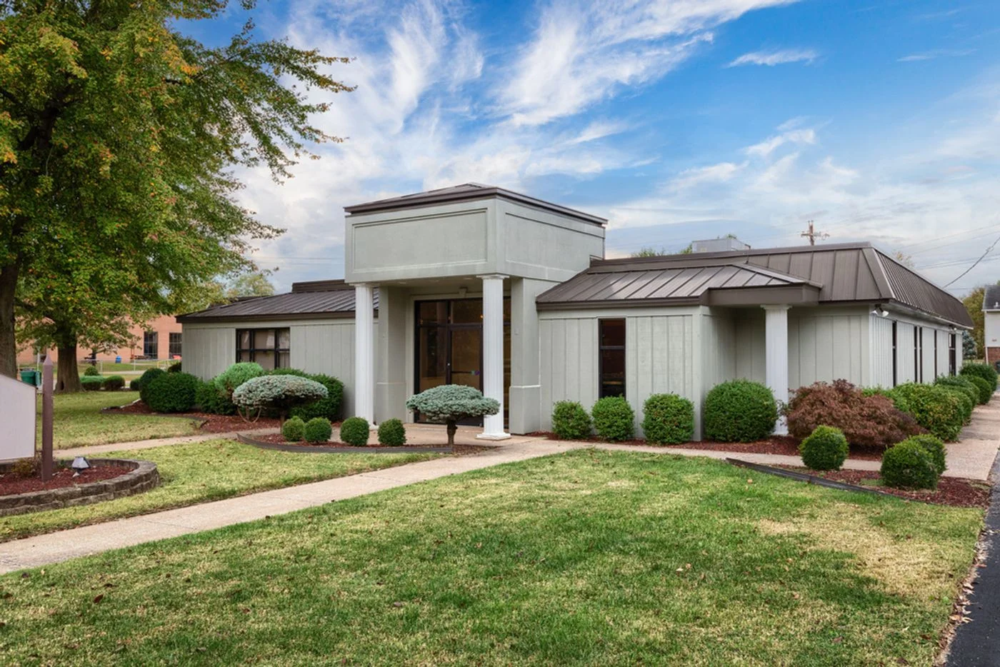 Photo 1 of 725 Harvard Dr, Owensboro, KY 42301