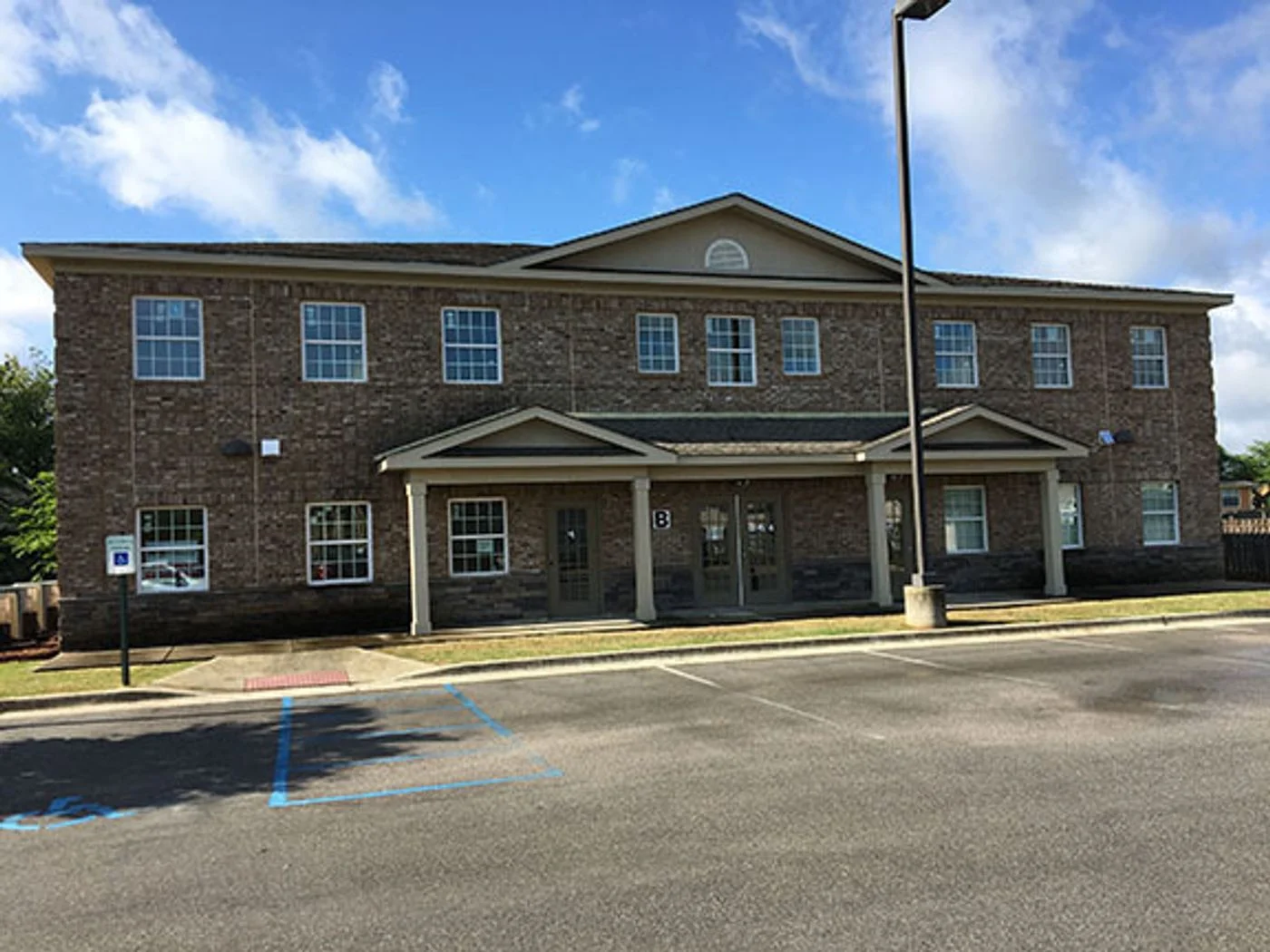 Photo 1 of 1101 McMurtrie Dr NW, Huntsville, AL 35806