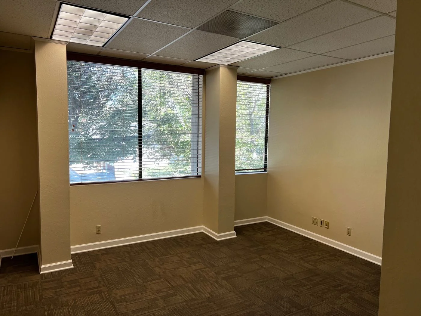 Photo-2 of 990 Linden Dr, Santa Clara, CA 95050