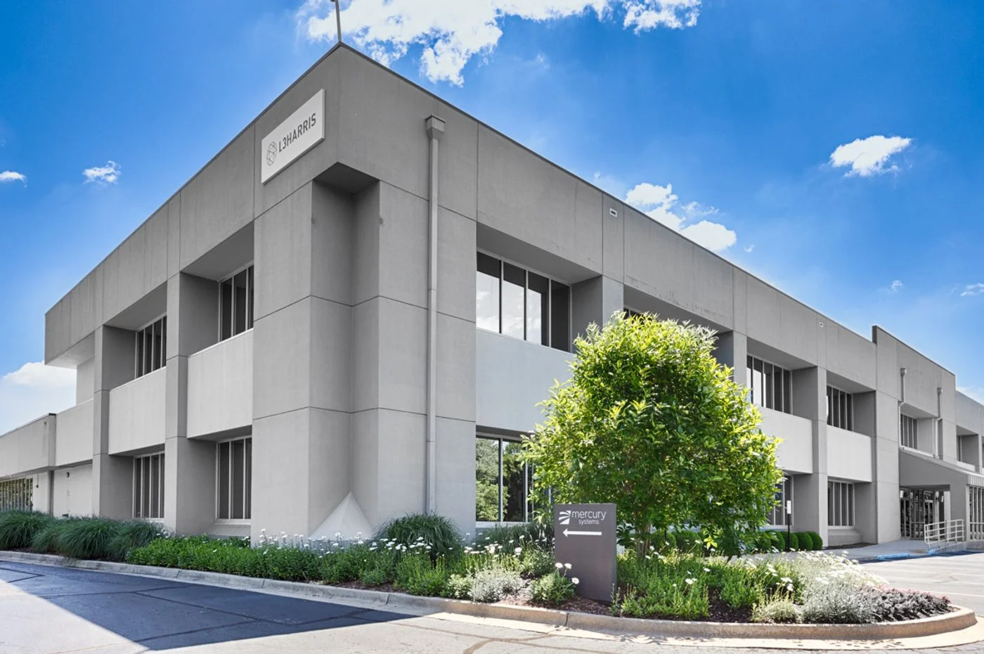 Photo 1 of 555 Discovery Dr NW, Huntsville, AL 35806