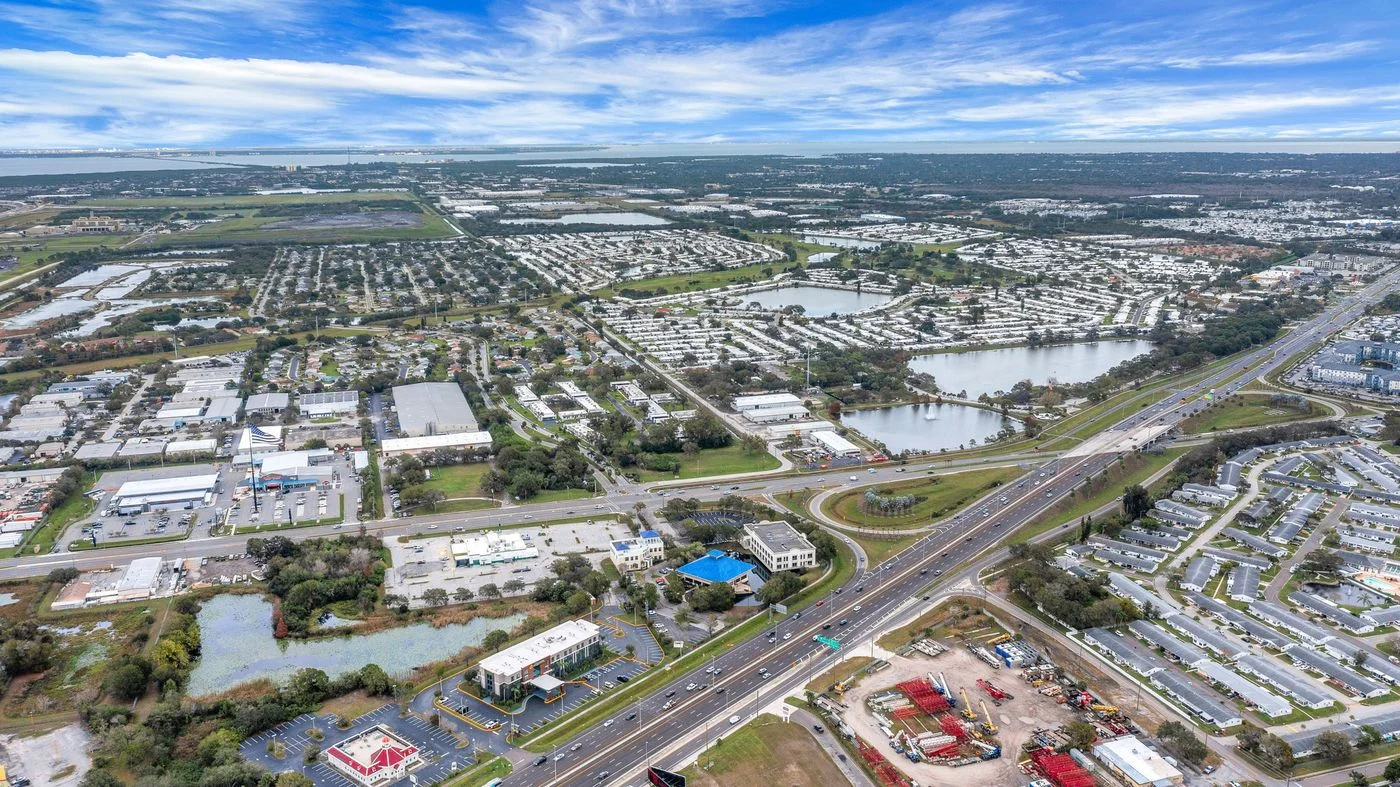 Photo 2 of 10320 49th St N, Clearwater, FL 33762