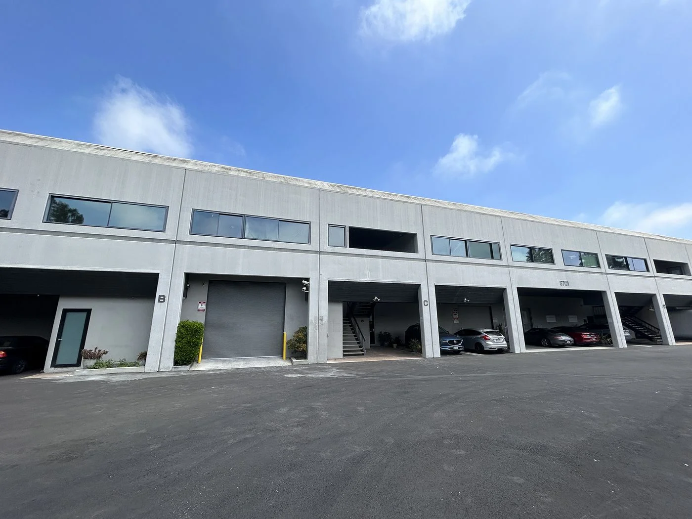 Photo 1 of 5701 Buckingham Pkwy, Culver City, CA 90230