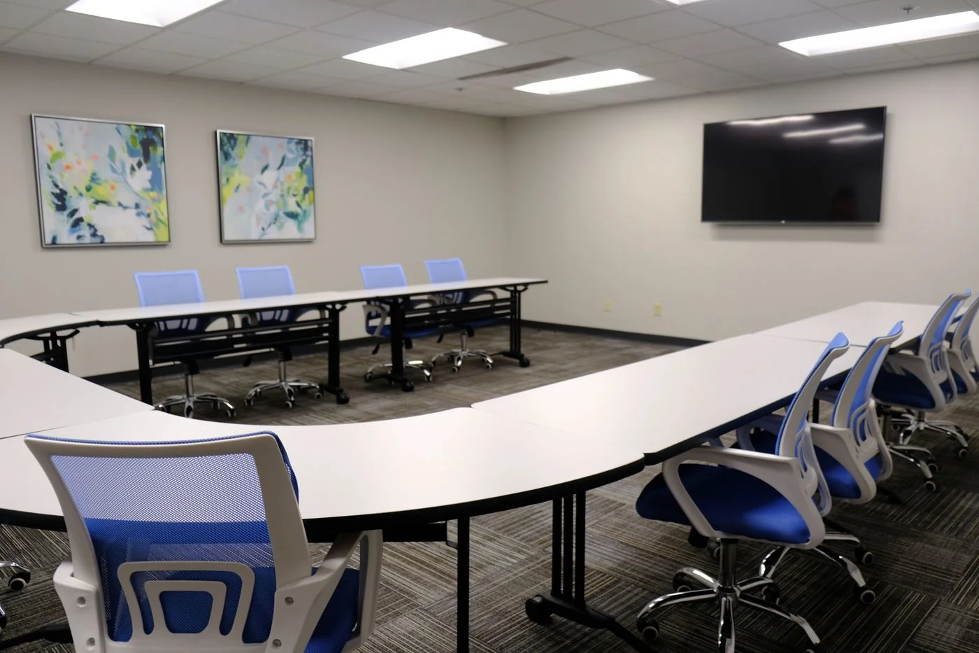 Photo 3 of 12101 Woodcrest Executive Dr, Saint Louis, MO 63141