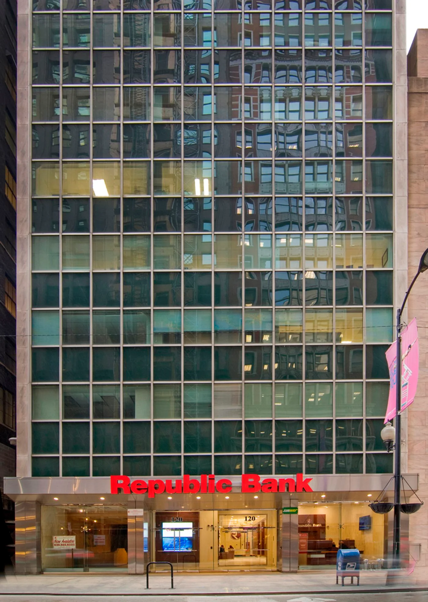 Photo 2 of 120 W Madison St, Chicago, IL 60602