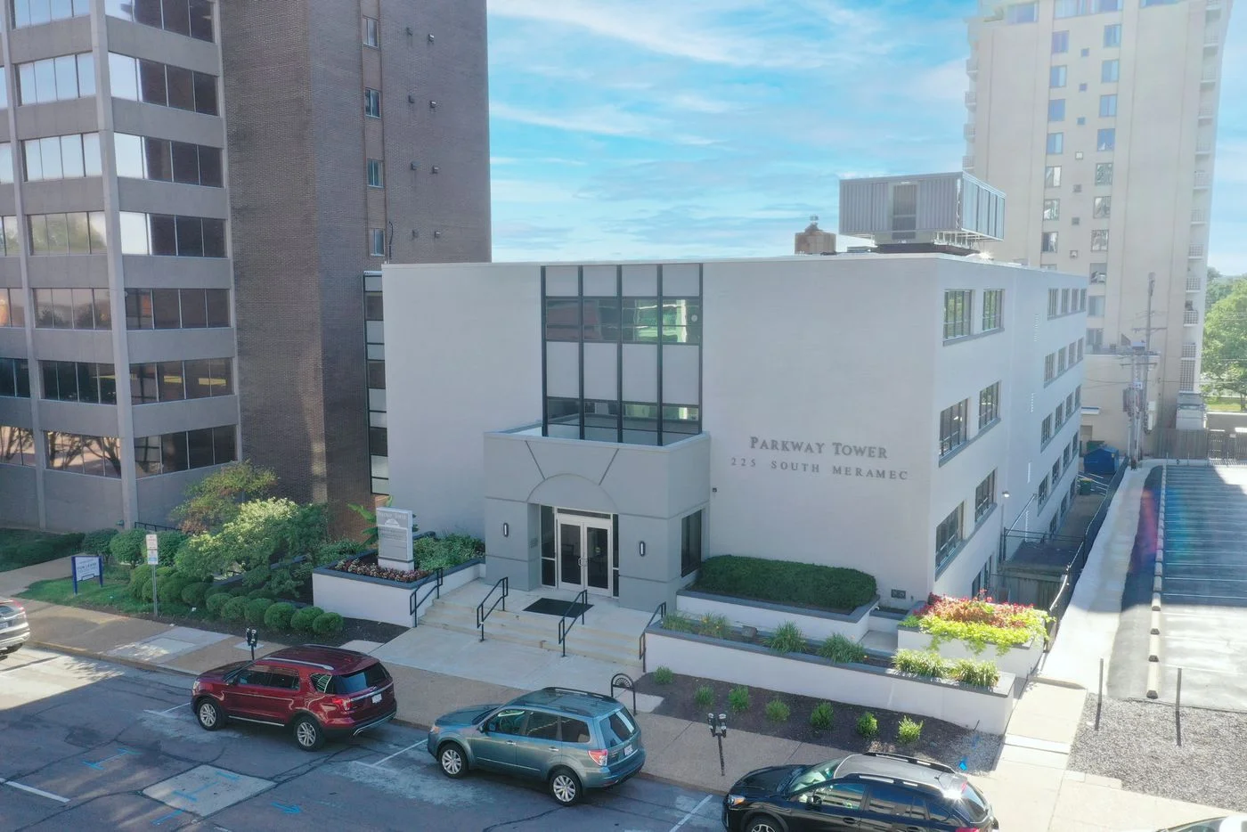 Photo 1 of 225-235 S Meramec Ave, Clayton, MO 63105