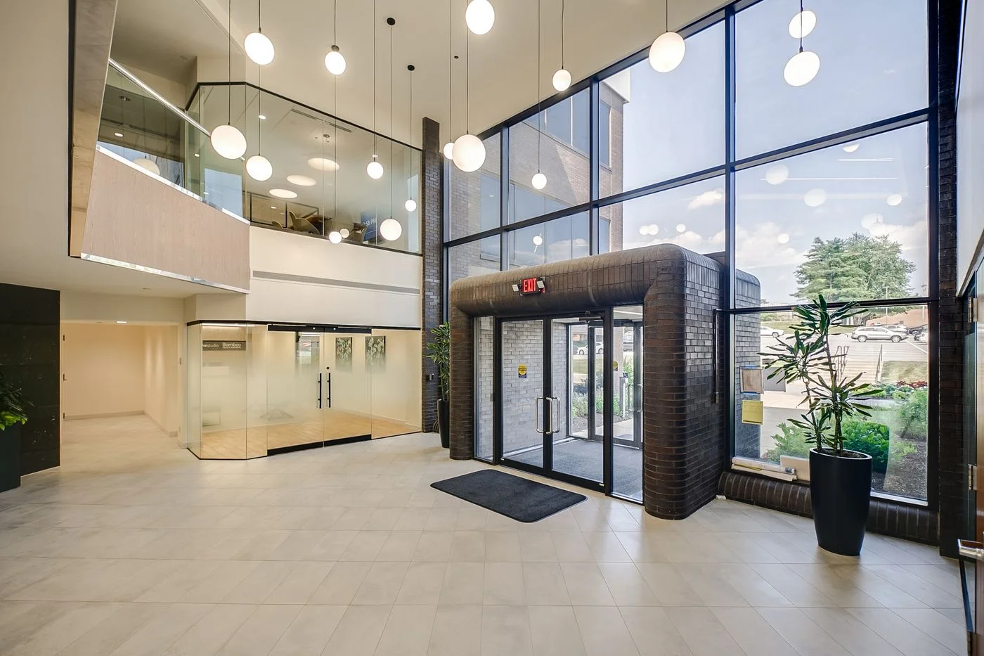 Photo 3 of 11701 Borman Dr, Saint Louis, MO 63146