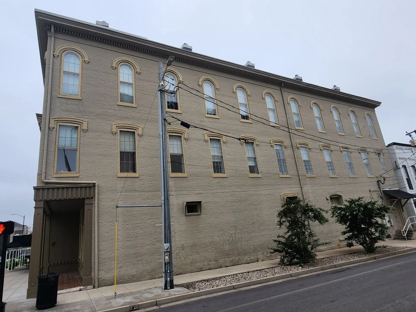 Photo 3 of 446 E Main Ave, Bowling Green, KY 42101