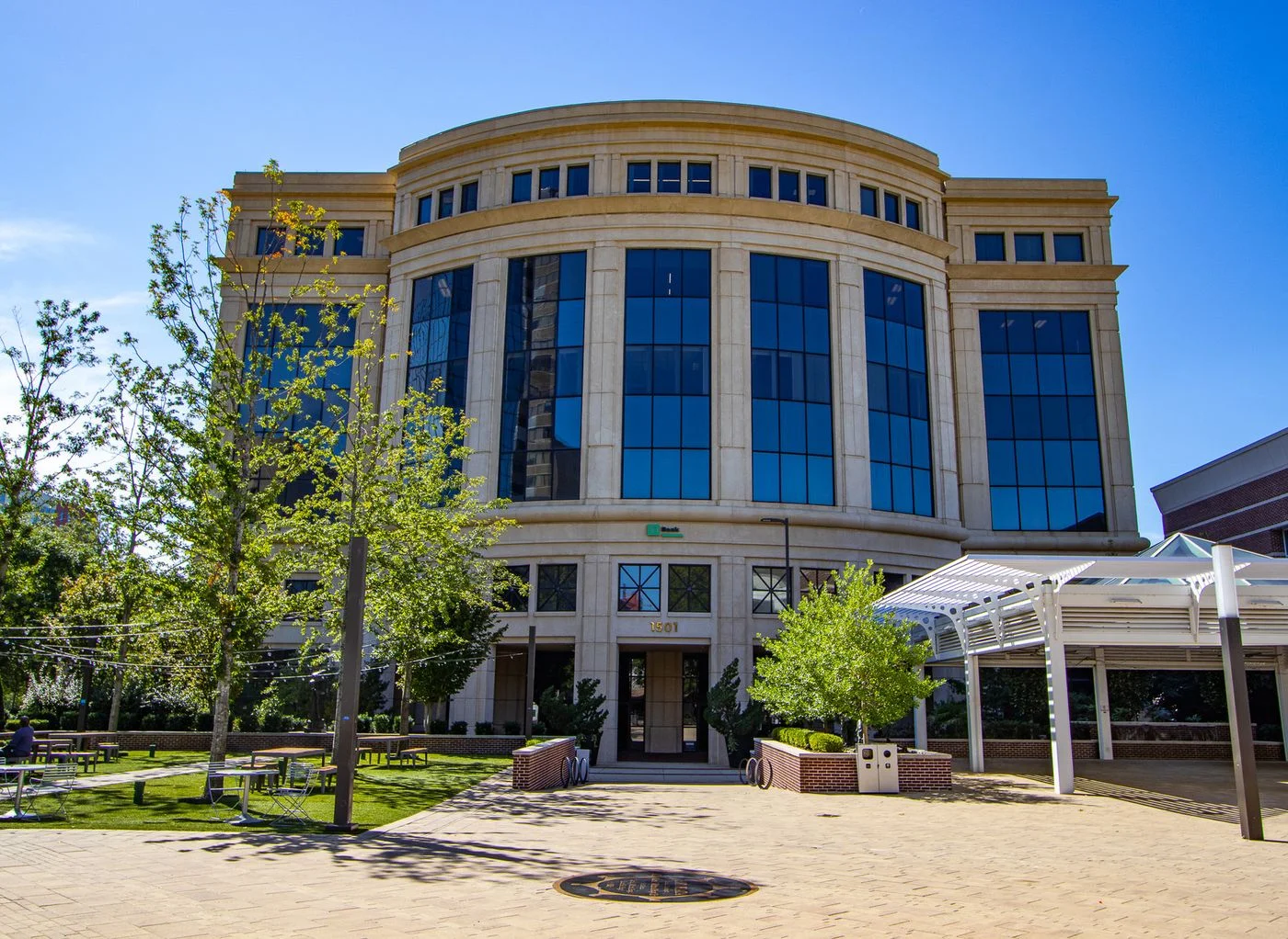 Photo 2 of 1501 Main St, Columbia, SC 29201