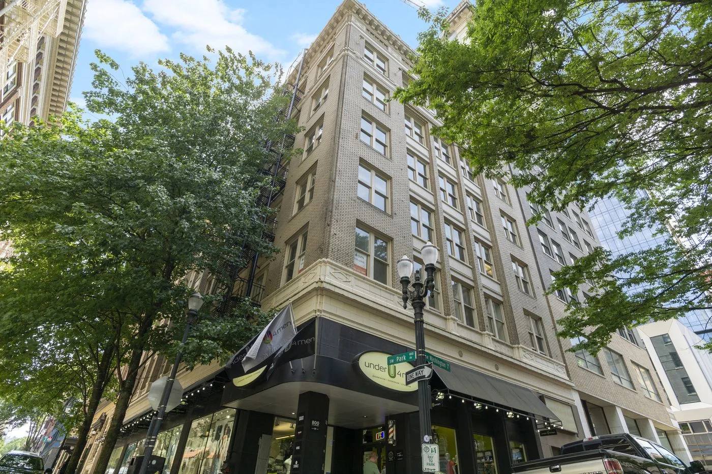 Photo 3 of 519 SW Park Ave, Portland, OR 97205