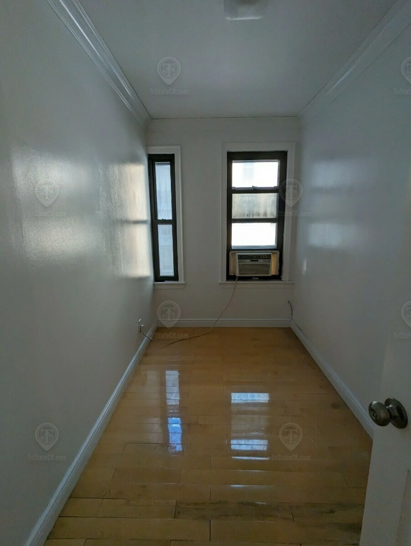 Photo 2 of 144 W 46th St, New York, NY 10036