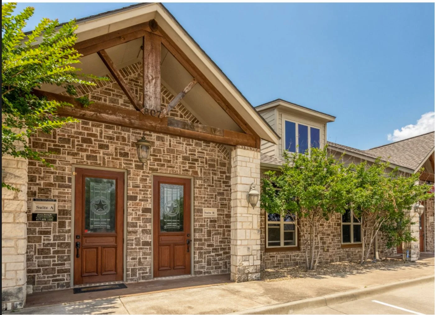 Photo 2 of 807 Bluebonnet Dr, Keller, TX 76248