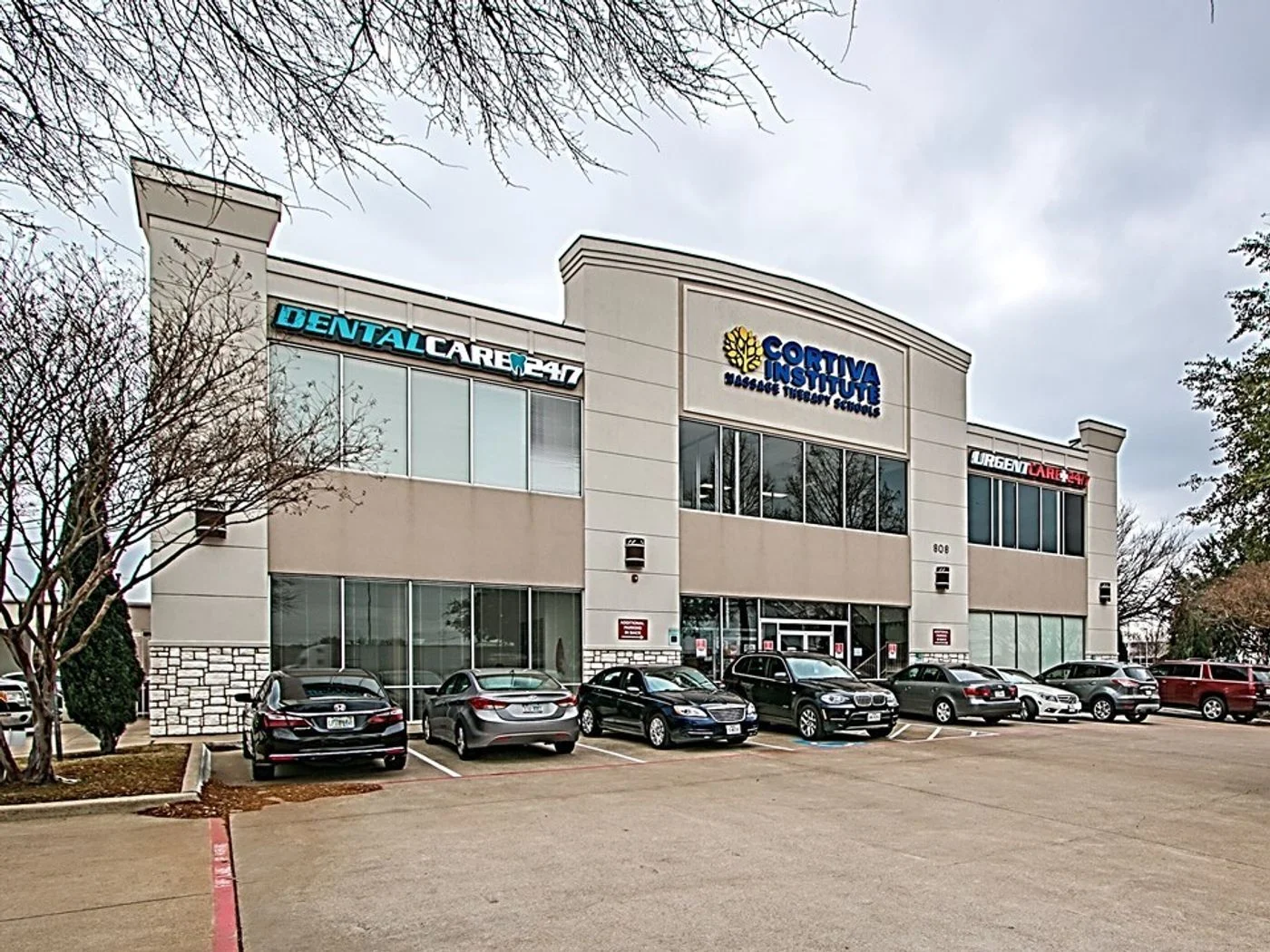 Photo-1 of 808 W I 20, Arlington, TX 76017