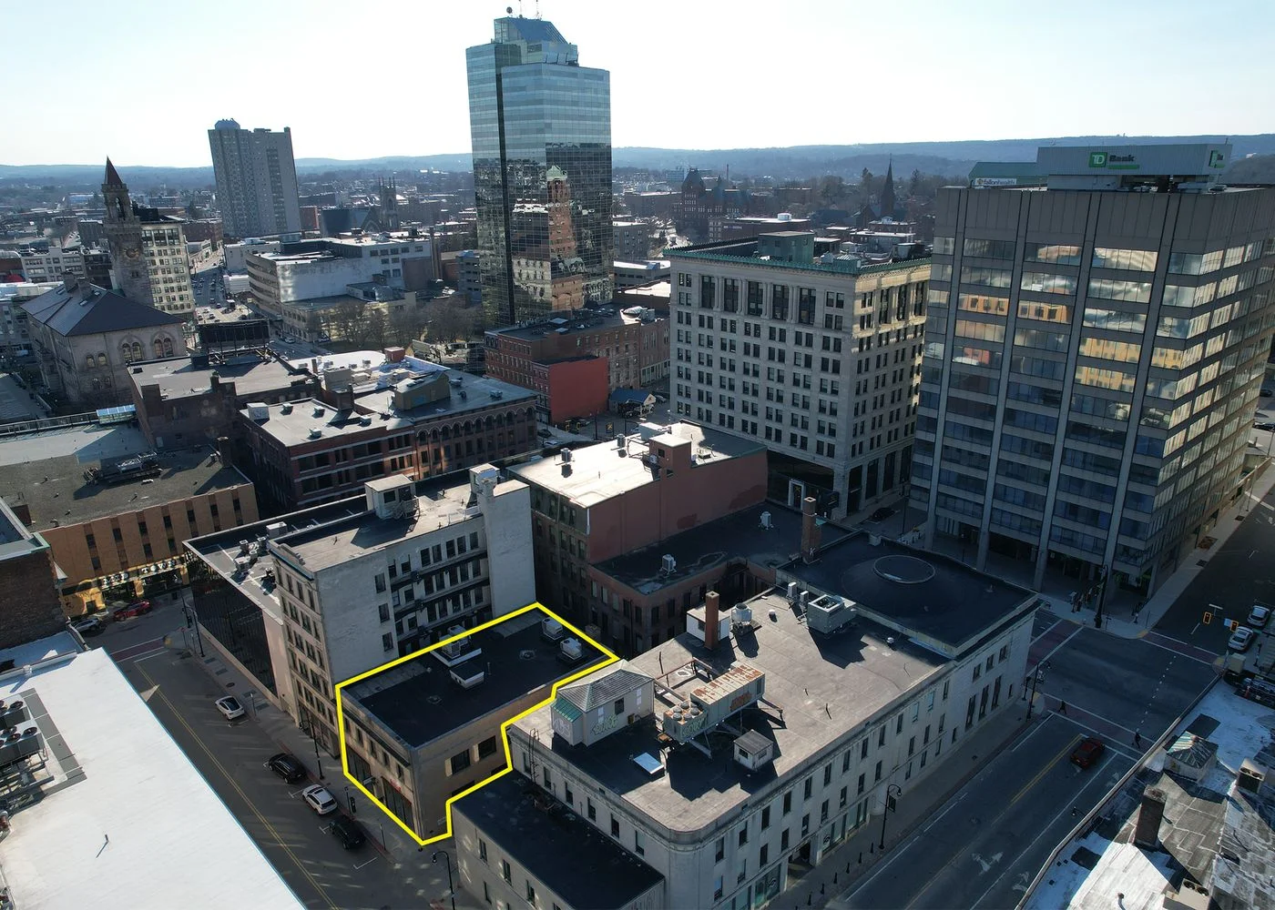 Photo 3 of 8 Norwich St, Worcester, MA 01608