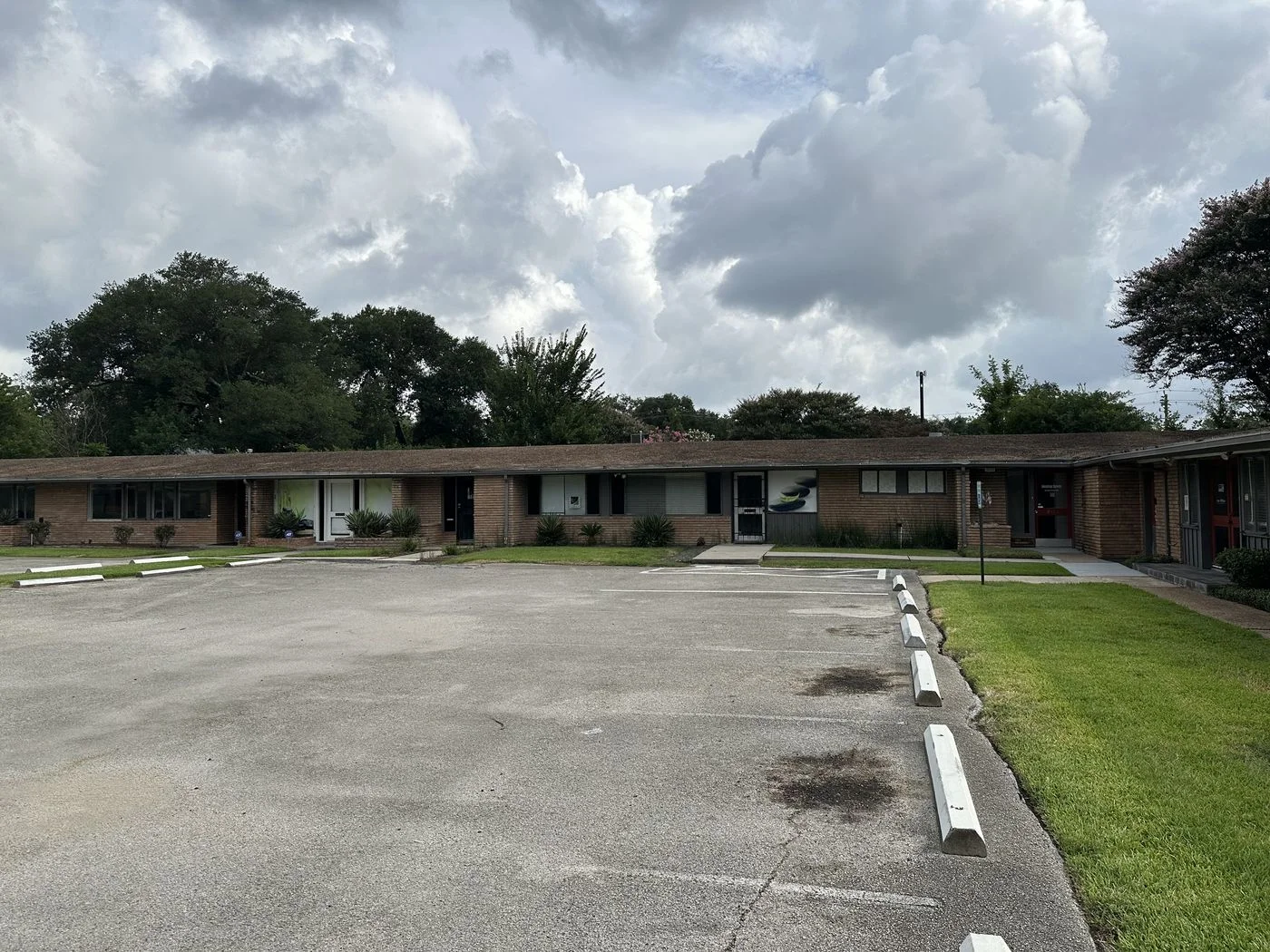 Photo-2 of 2120 Welch St, Houston, TX 77019