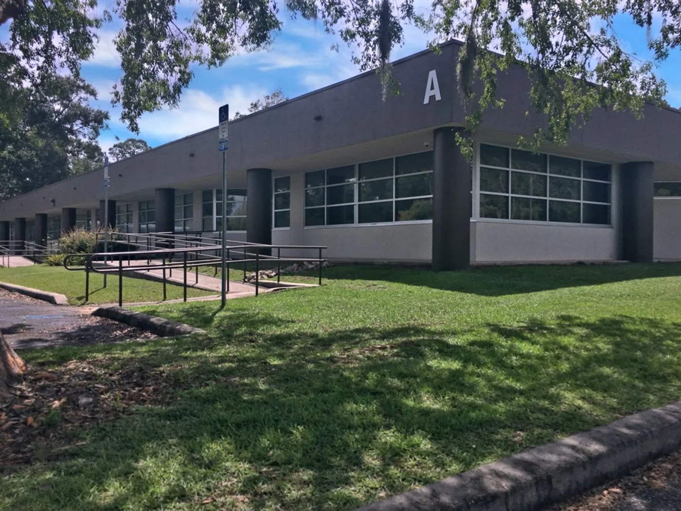 Photo 3 of 2002 Old St Augustine Rd, Tallahassee, FL 32301