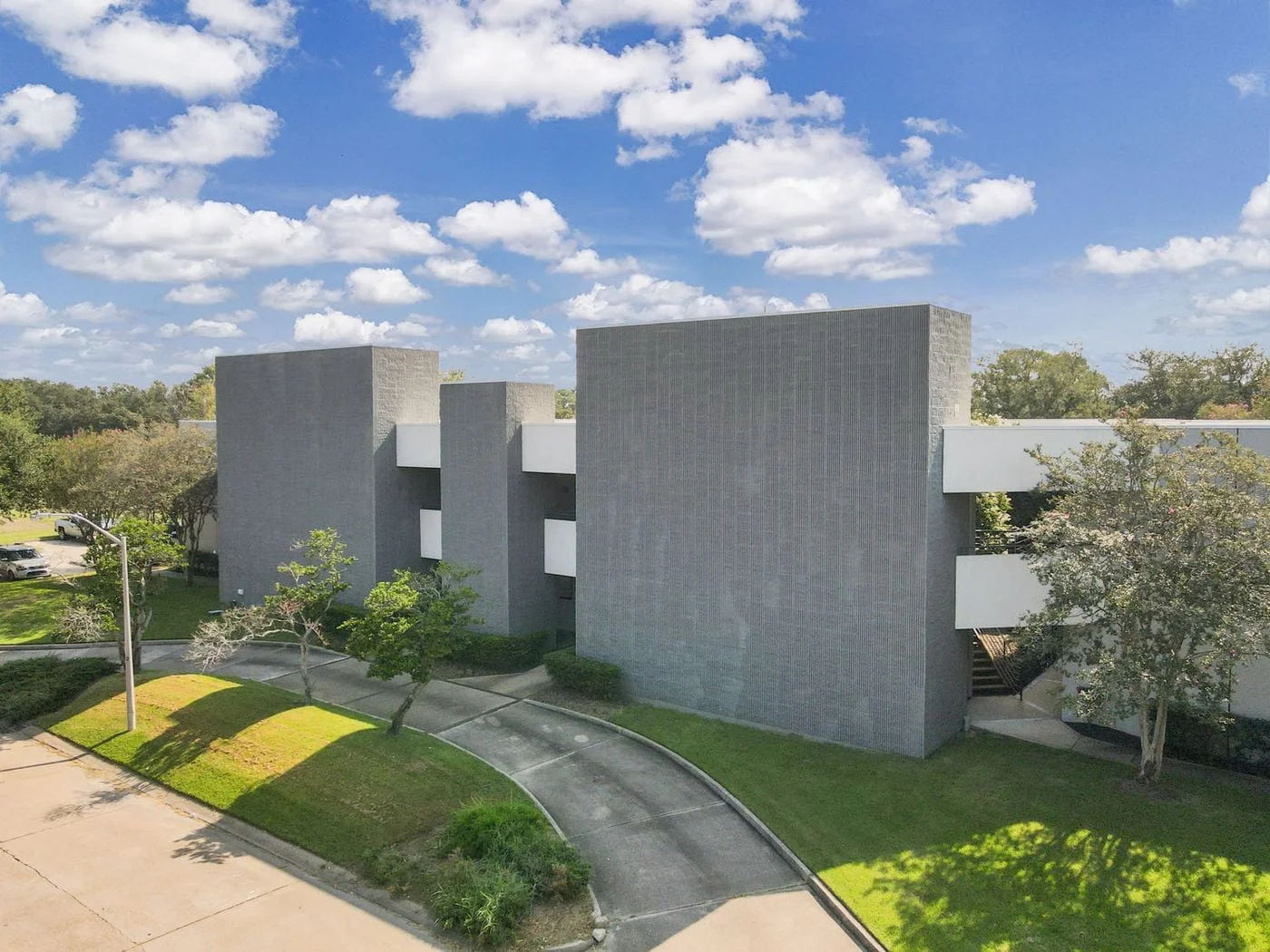 Photo 1 of 110 James Dr W, Saint Rose, LA 70087