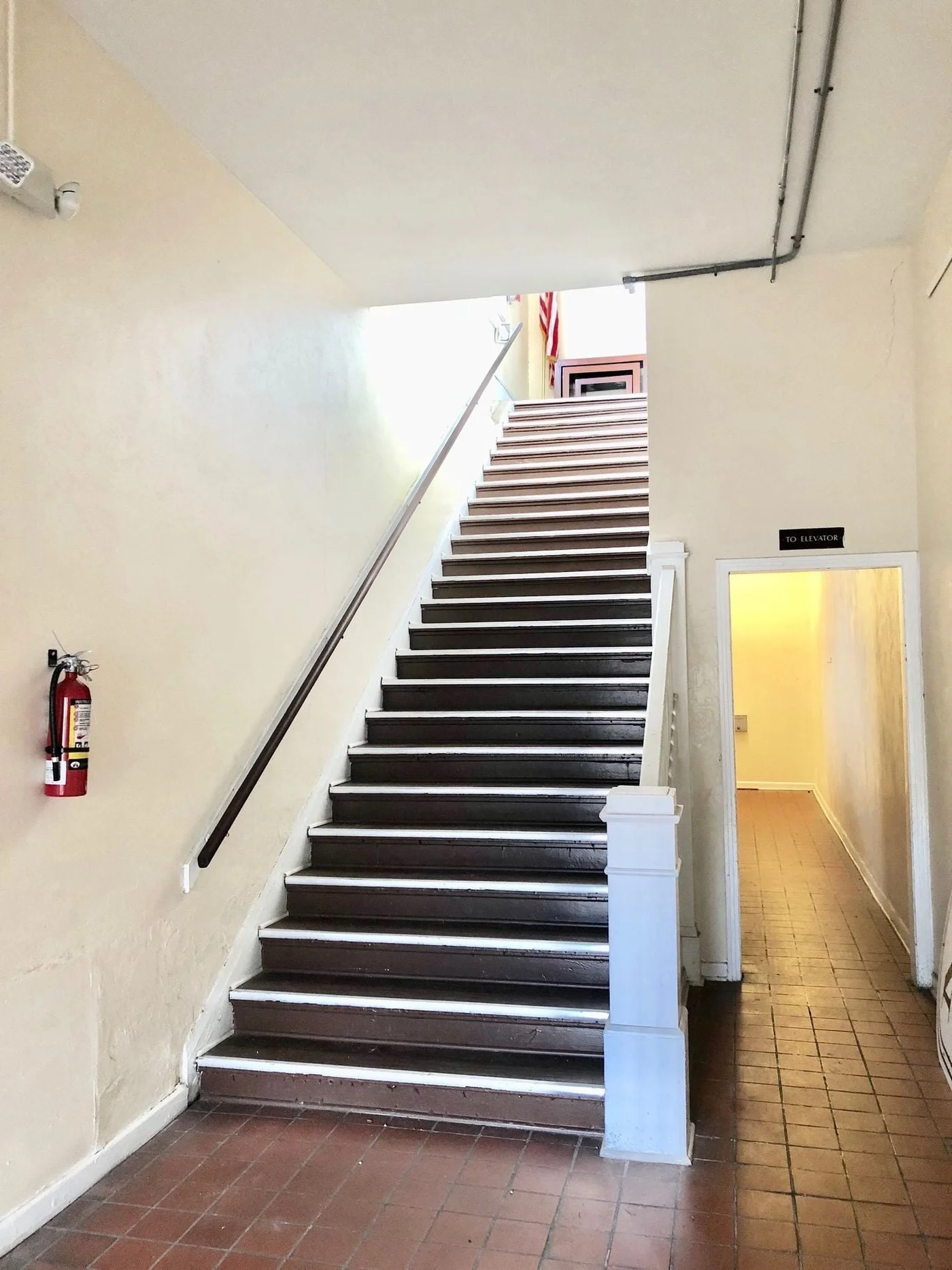 Photo 2 of 302 12th St W, Bradenton, FL 34205