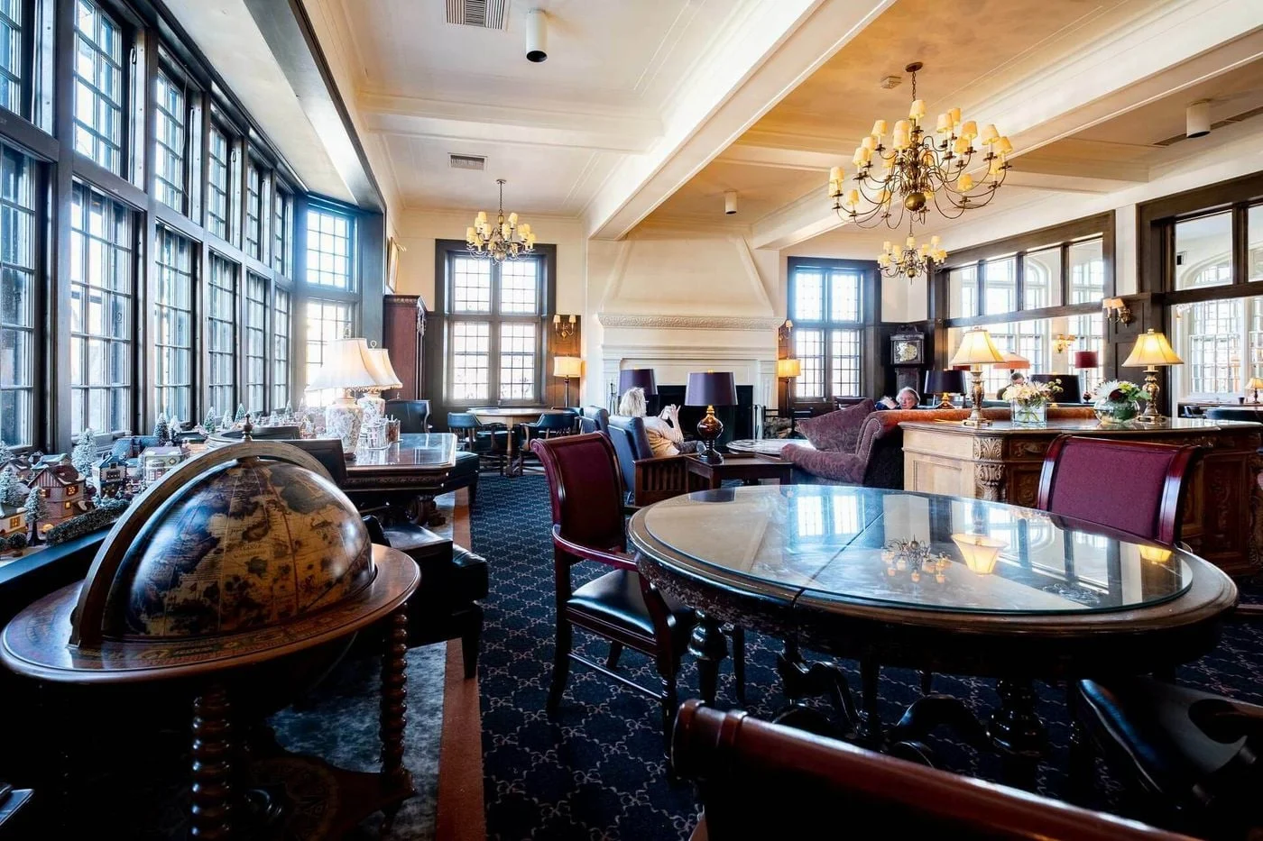 Photo 2 of 420 Summit Ave, Saint Paul, MN 55102