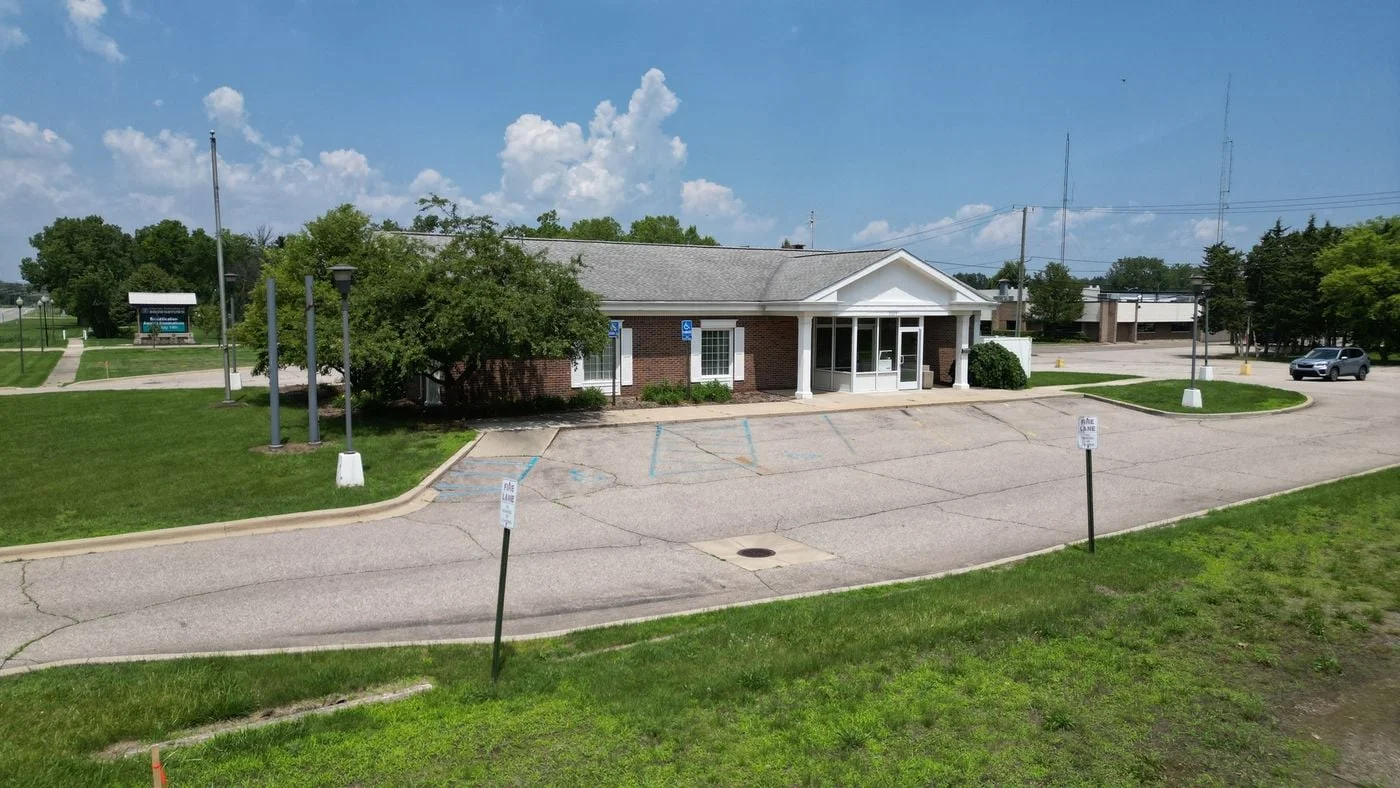 Photo 2 of 21333 Telegraph Rd, Brownstown Twp, MI 48183