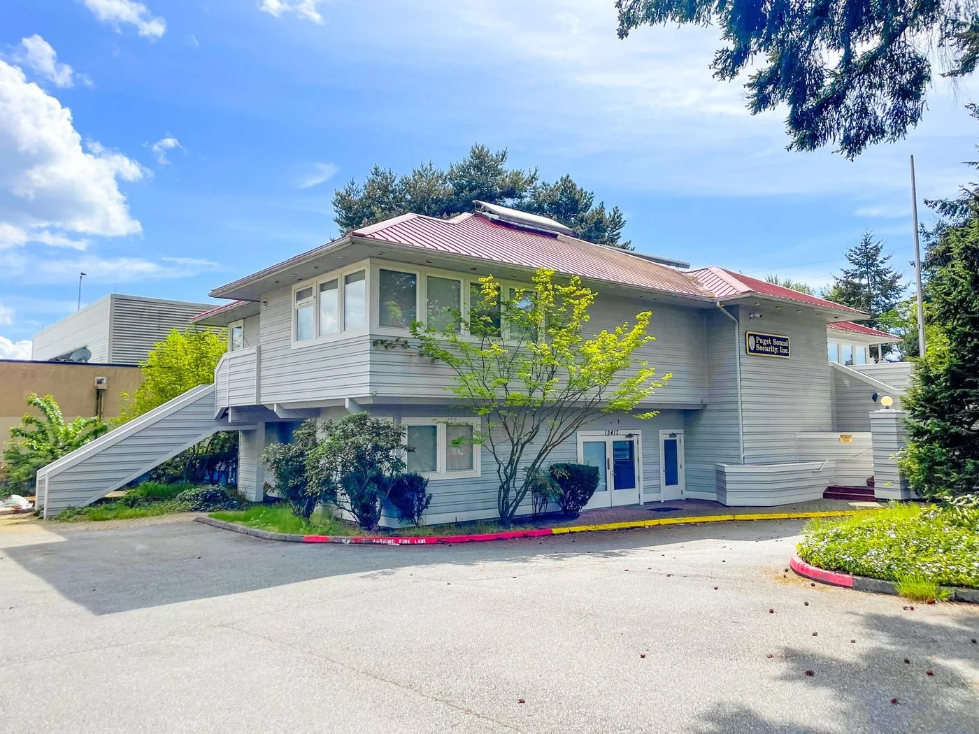Photo-1 of 13417 NE 20th St, Bellevue, WA 98005