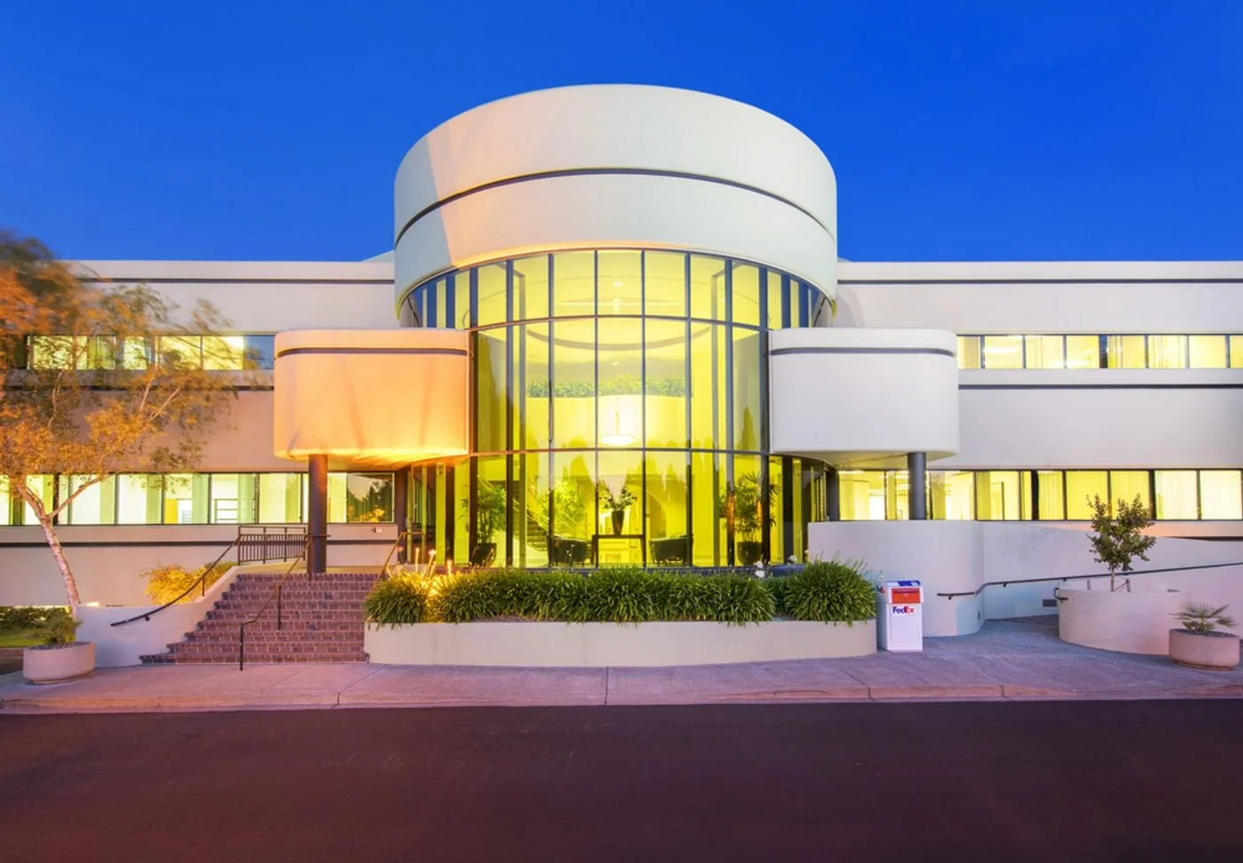 Photo 1 of 1304 Southpoint Blvd, Petaluma, CA 94954