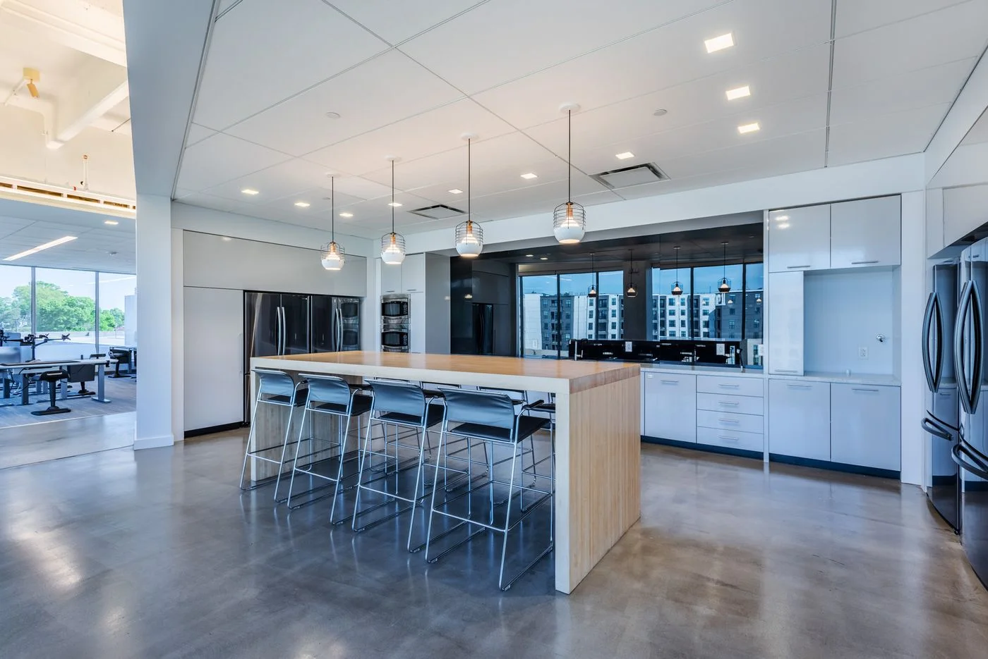 Photo 2 of 6525 Carnegie Blvd, Charlotte, NC 28211