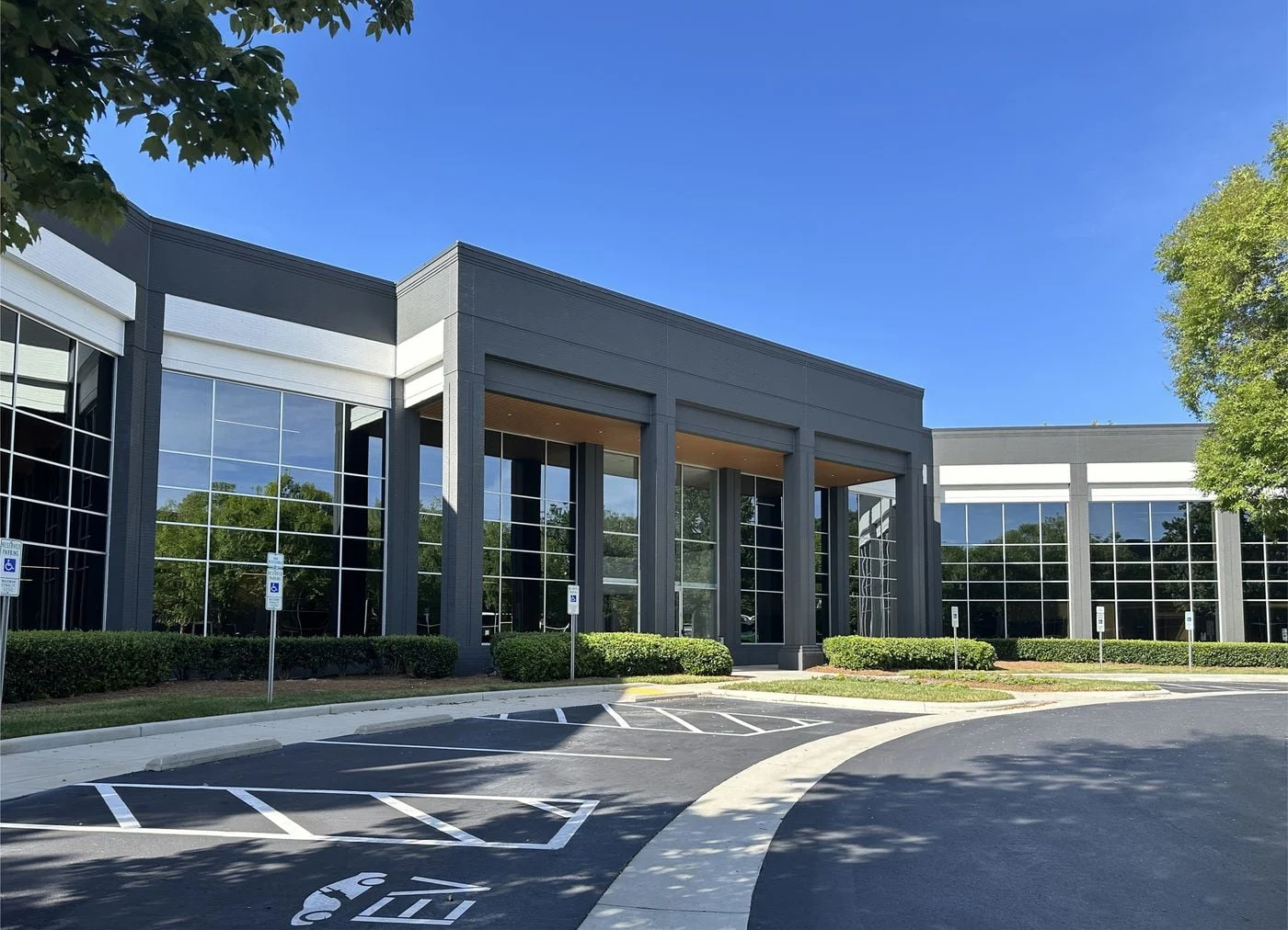 Photo 2 of 2000 Perimeter Park Dr, Morrisville, NC 27560