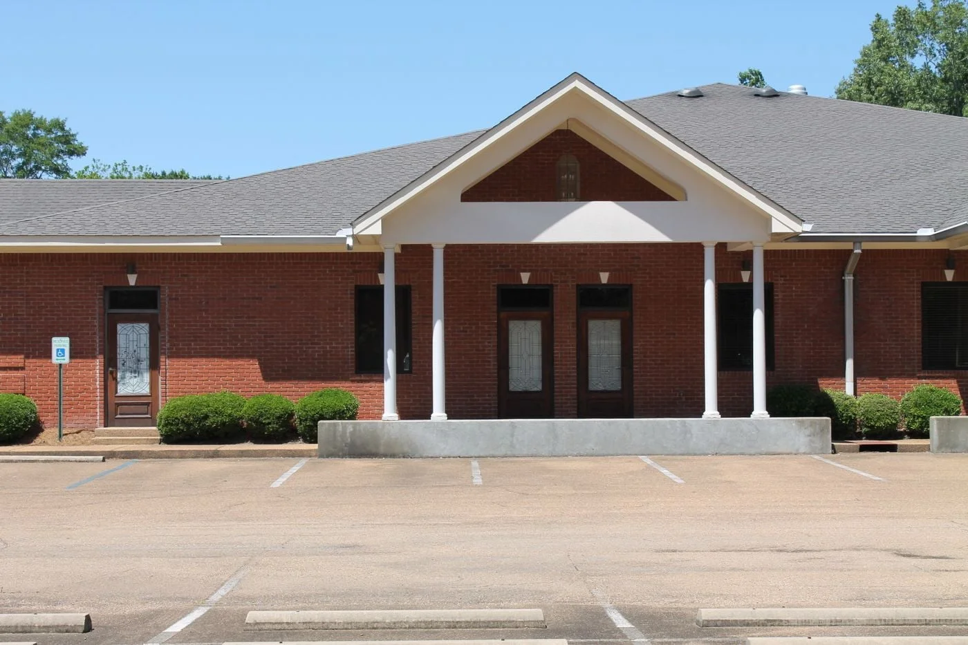 Photo 2 of 875 Northpark Dr, Ridgeland, MS 39157