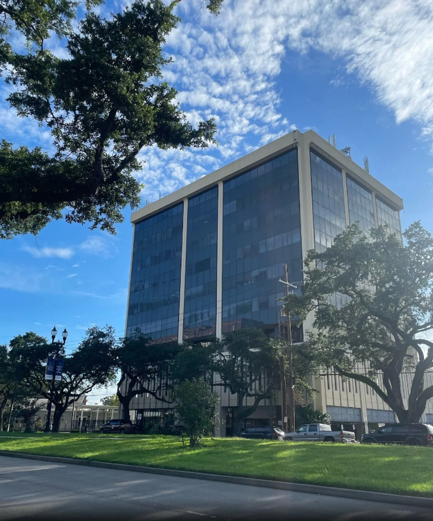 Photo 3 of 2633 Napoleon Ave, New Orleans, LA 70115