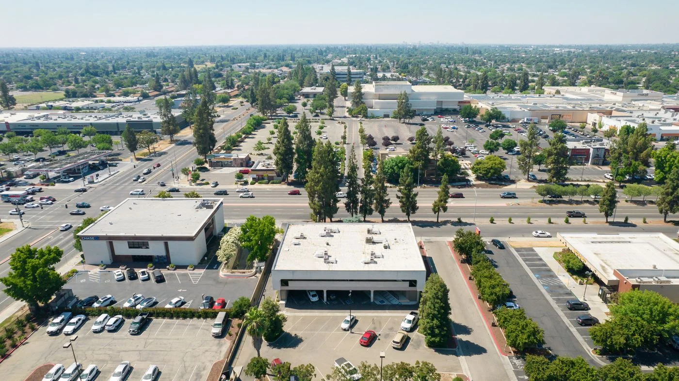 Photo 3 of 776 E Shaw Ave, Fresno, CA 93710