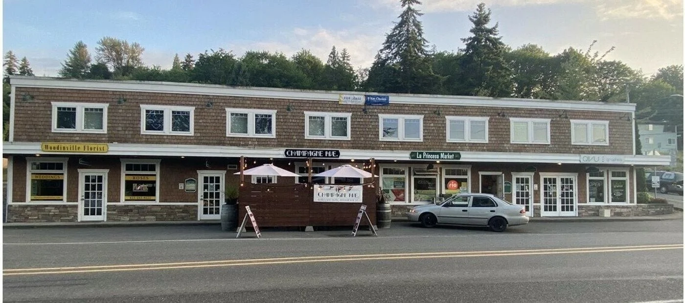 Photo 2 of 12601 - 12607 NE Woodinville Dr, Woodinville, WA 98072