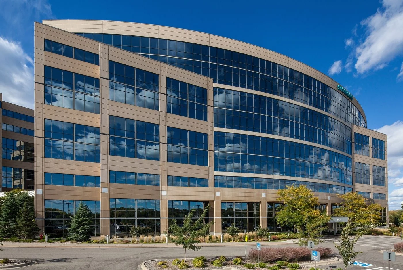 Photo 1 of 10900 Wayzata Blvd, Minnetonka, MN 55305