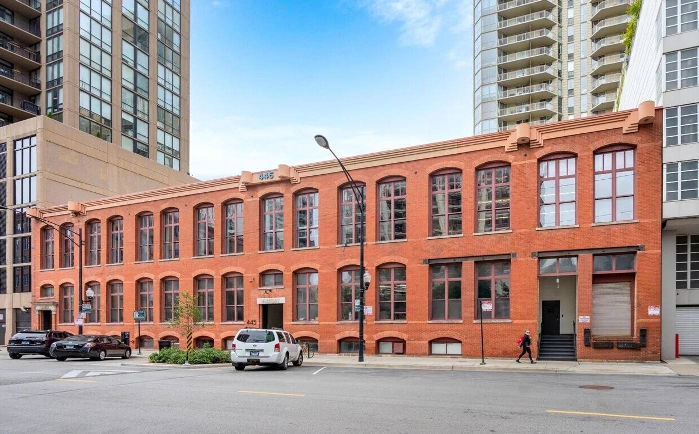 Photo 1 of 445 W Erie St, Chicago, IL 60654