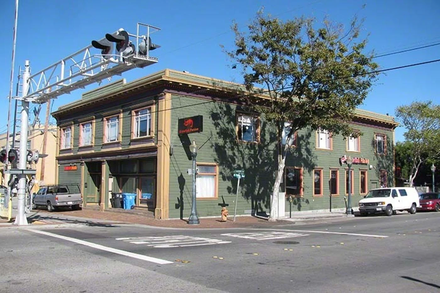 Photo 3 of 401 E 3rd Ave, San Mateo, CA 94401