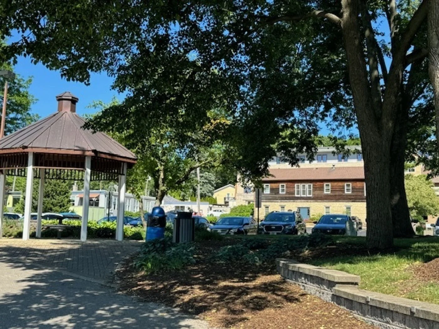 Photo 3 of 28 N Bennett St, Geneva, IL 60134