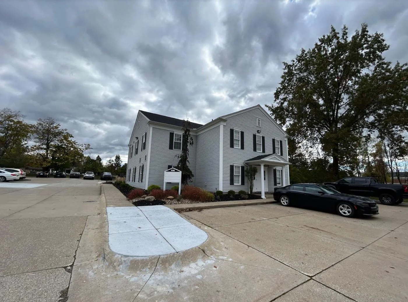 Photo 2 of 696 E Washington St, Medina, OH 44256