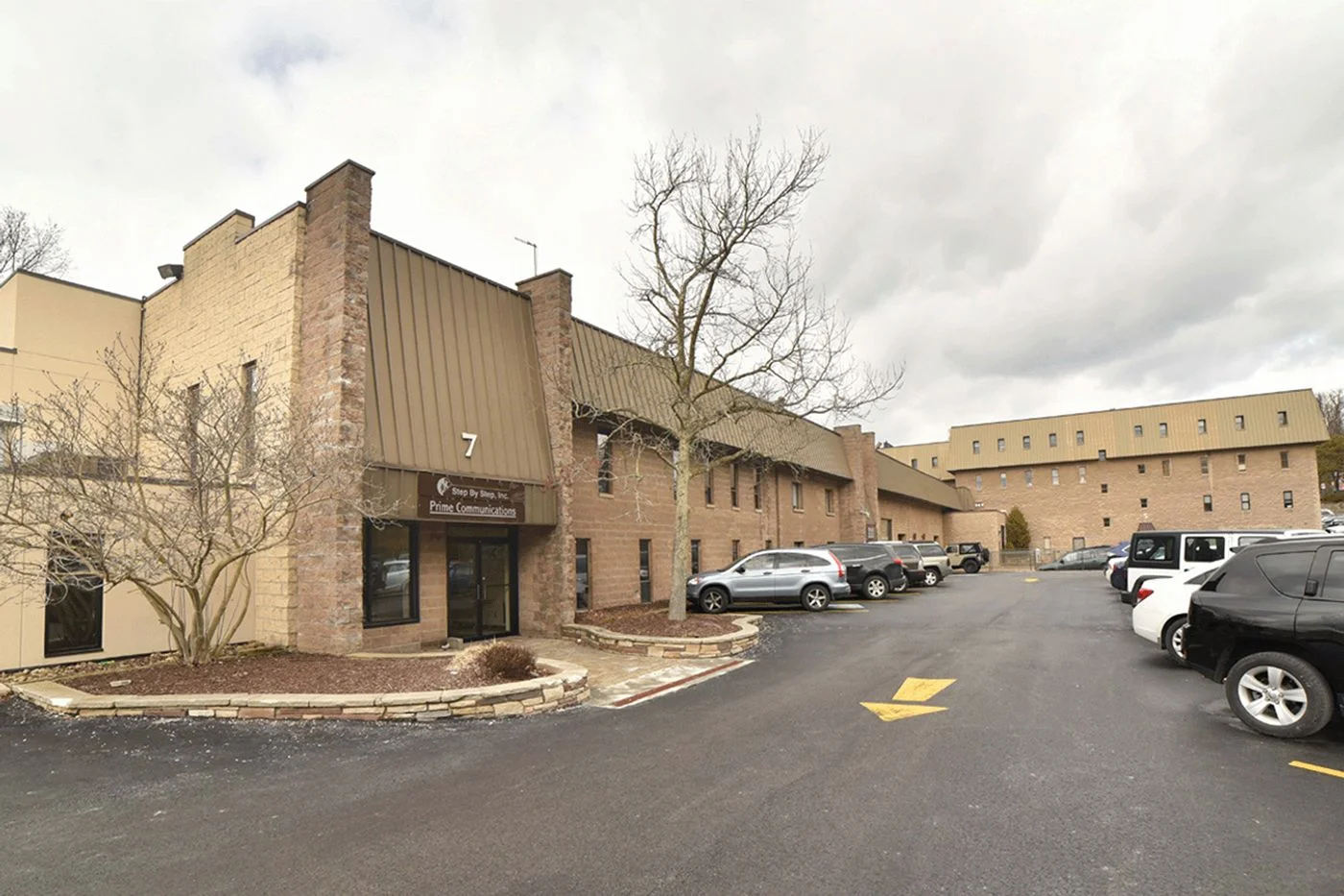 Photo 2 of 275 Curry Hollow Rd, Pleasant Hills, PA 15236