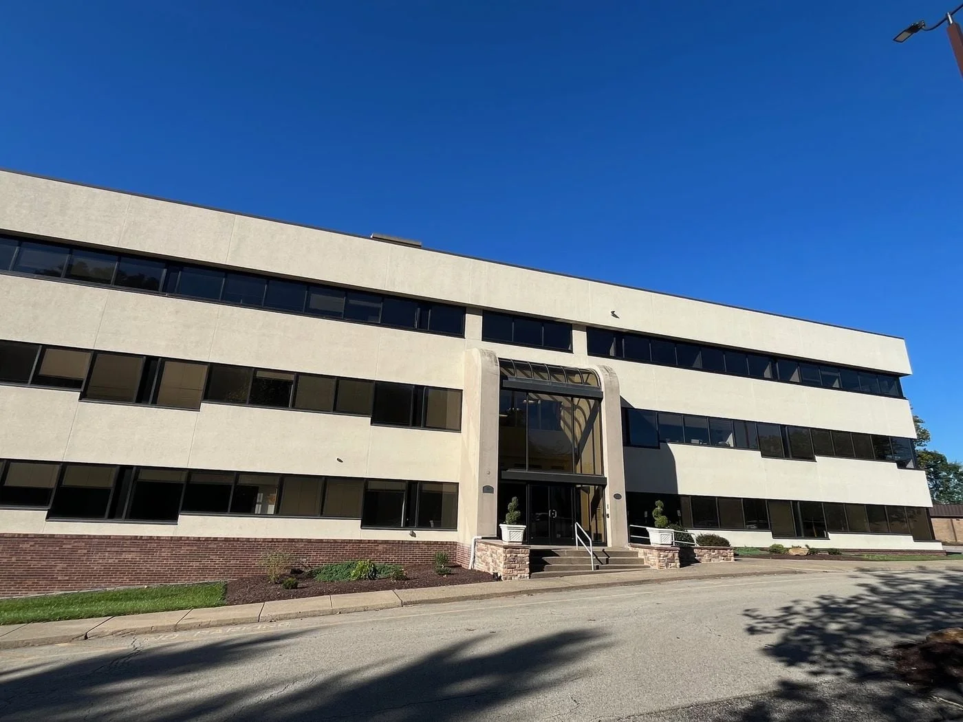 Photo 1 of 201 S Johnson Rd, Houston, PA 15342