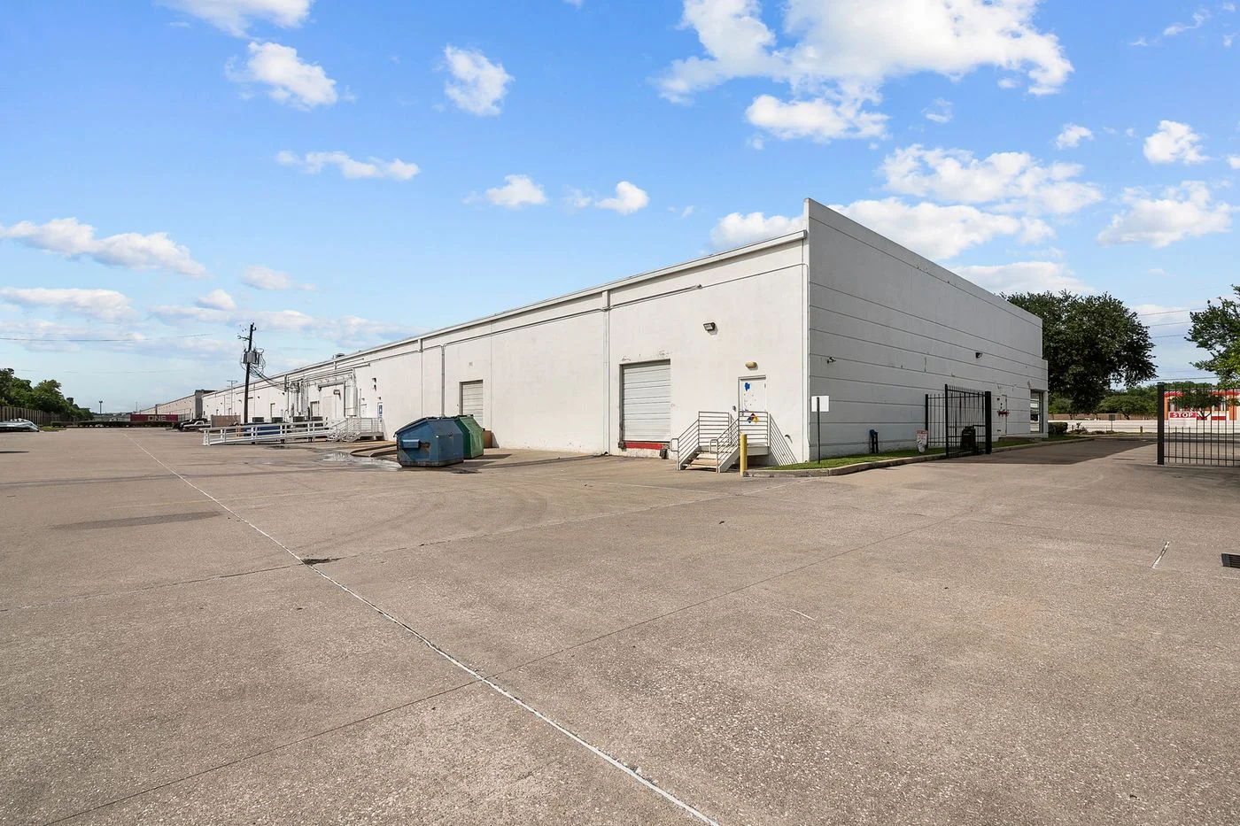 Photo 2 of 11275 S Sam Houston Pkwy W, Houston, TX 77031